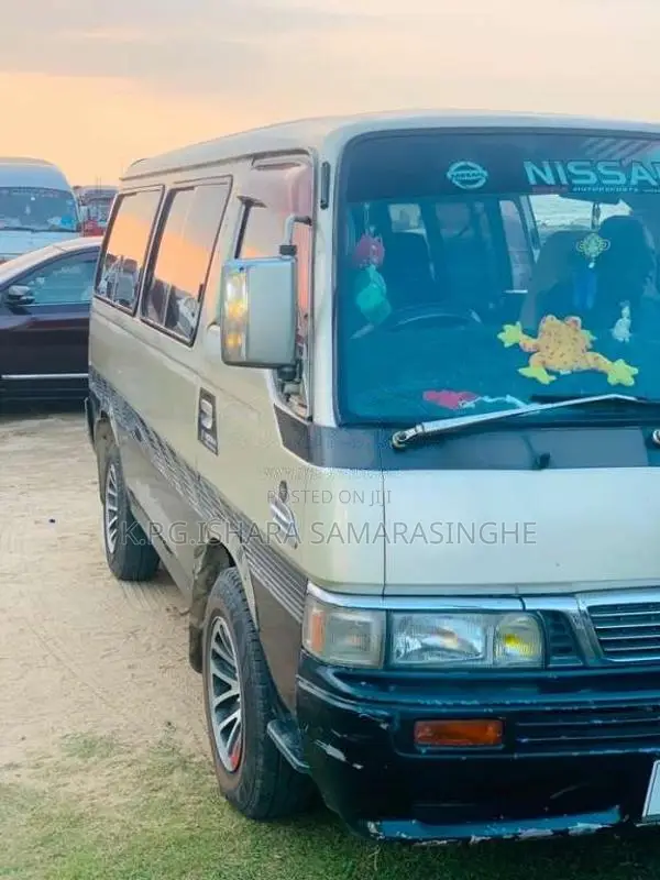 Nissan Caravan 1992 Van (Used)