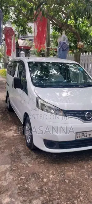 Nissan NV200 2014 Van (Used)