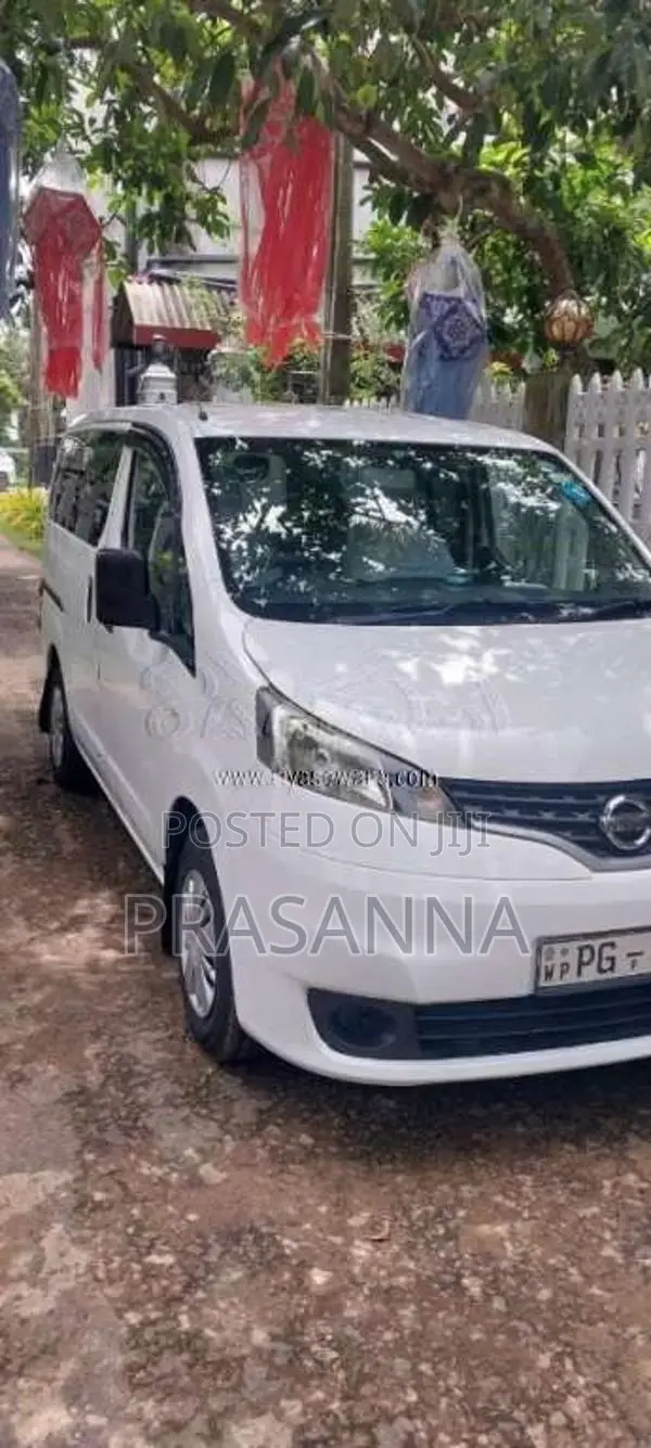 Nissan NV200 2014 Van (Used)