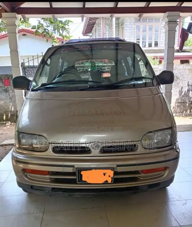 Nissan Serena 1993 Van (Used)
