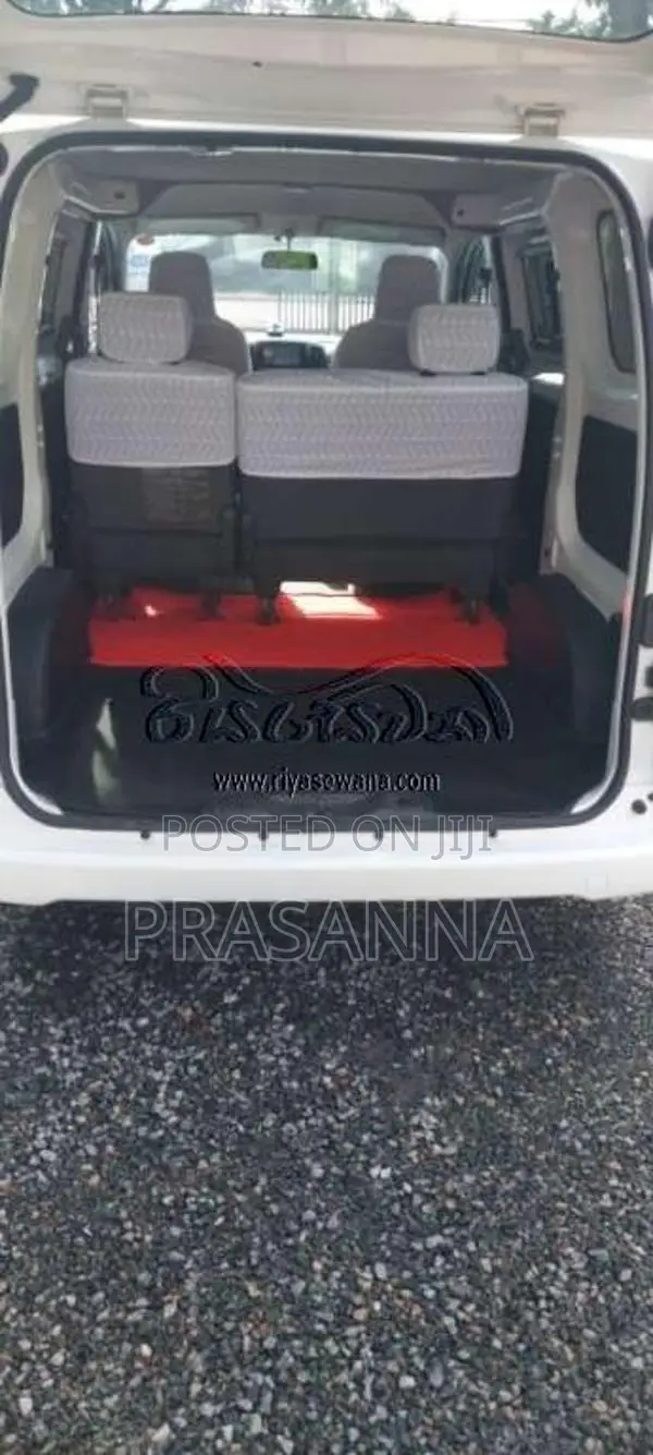 Nissan NV200 2014 Van (Used)