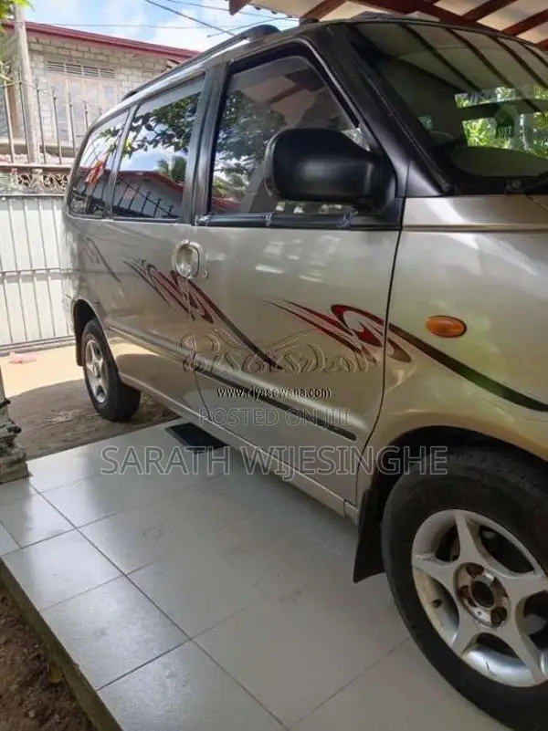 Nissan Serena 1993 Van (Used)