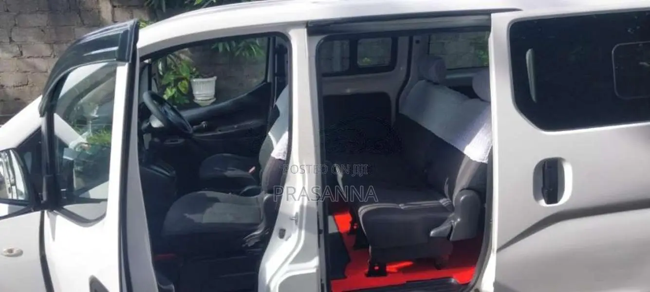 Nissan NV200 2014 Van (Used)