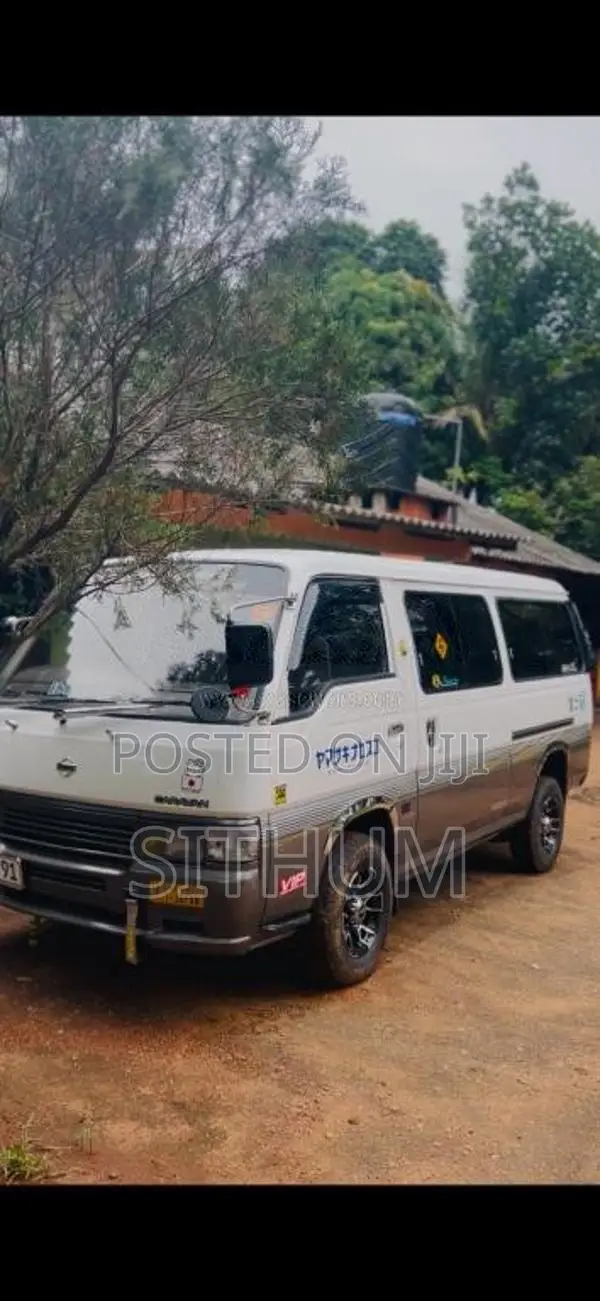 Nissan Caravan 1999 Van (Used)