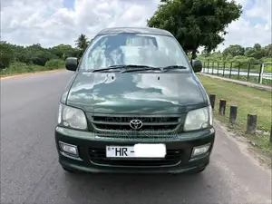 Toyota Noah 1998 Van (Used)
