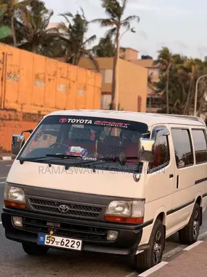 Toyota HIACE Dolphin 1993 Van (Used)