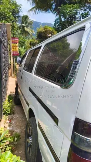 Toyota HIACE Dolphin 1993 Van (Used)