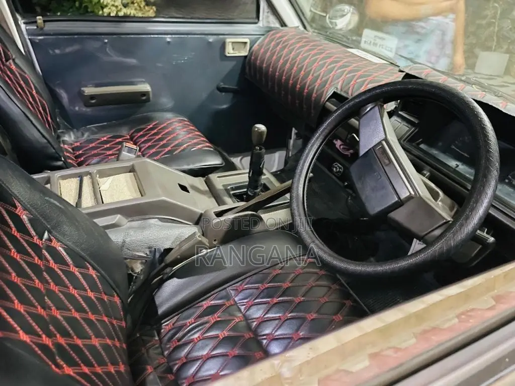 Nissan Vanette 1987 Van (Used)