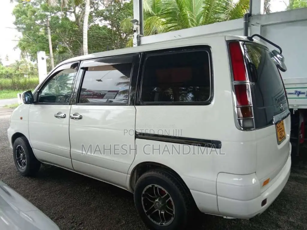 Toyota CR41 1997 Van (Used)