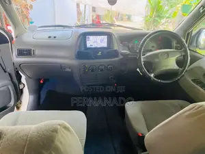 Toyota Noah KR42 2002 Van (Used)