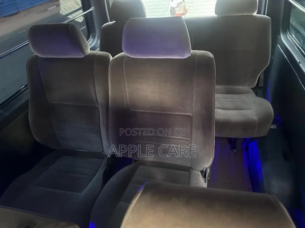 Toyota KDH 2015 Van (Used)