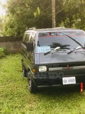 Mitsubishi L300 1985 Van (Used)