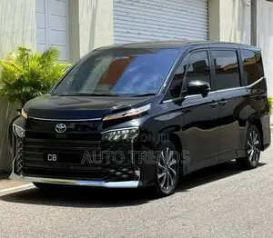 Toyota Voxy 2024 Van (Used)