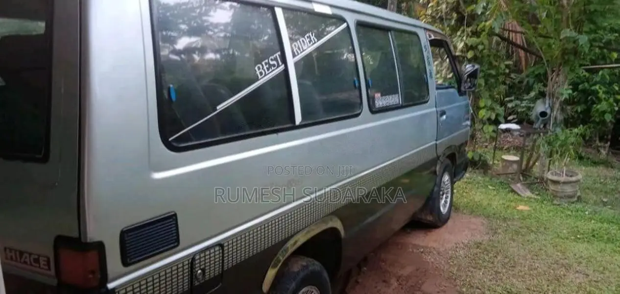 Toyota Shell 1988 Van (Used)