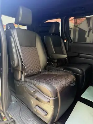 Toyota Voxy 2024 Van (Used)