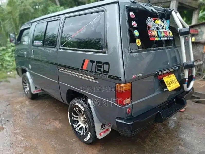 Mitsubishi L300 1985 Van (Used)