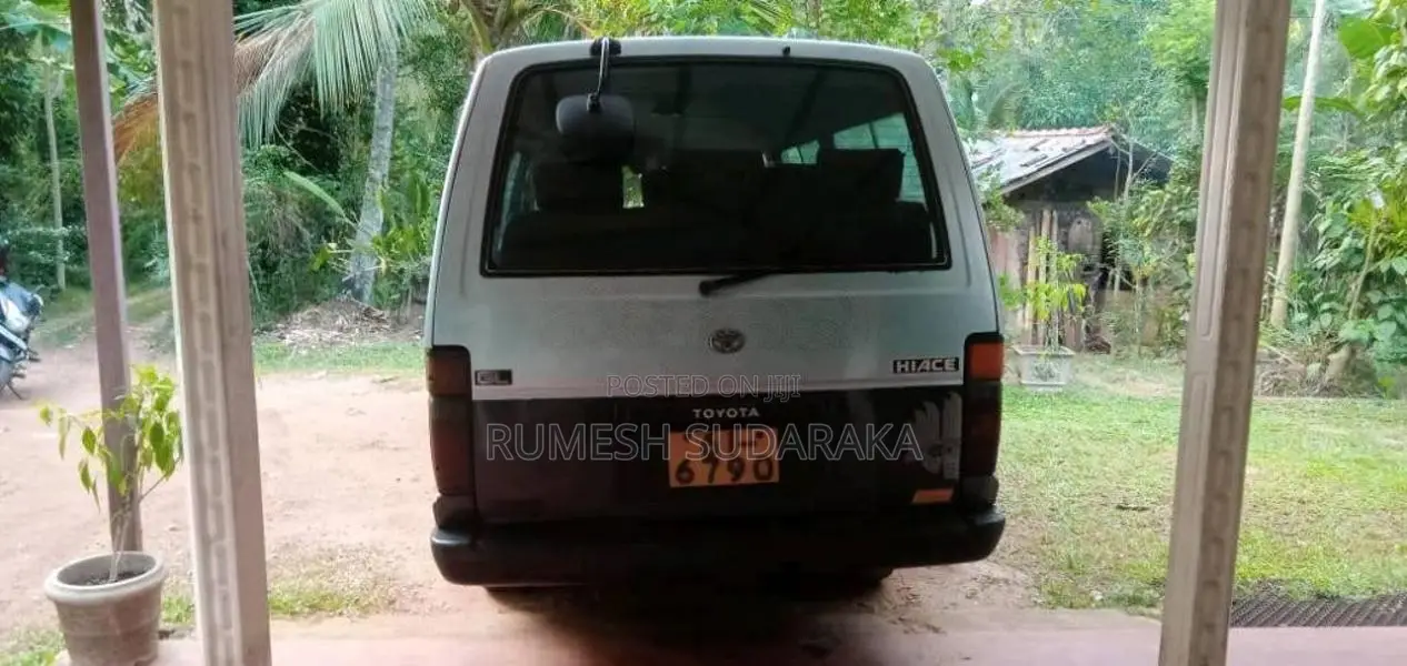 Toyota Shell 1988 Van (Used)
