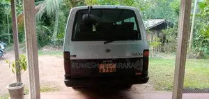 Toyota Shell 1988 Van (Used)