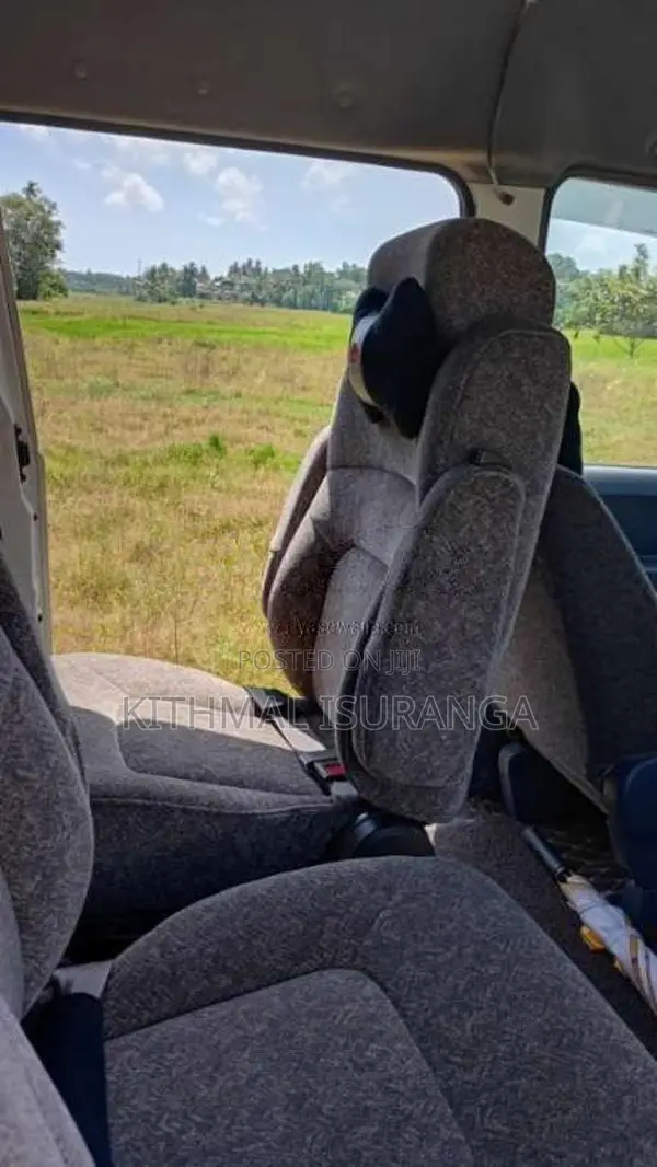 Toyota Noah 2001 Van (Used)