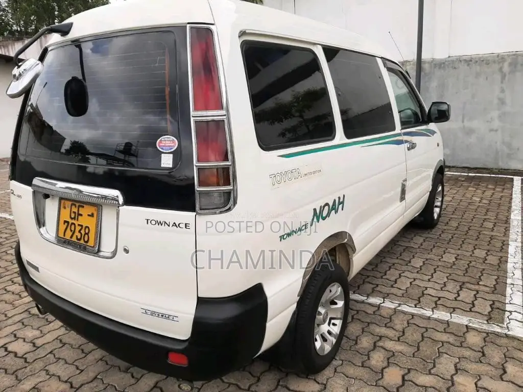 Toyota Townace Noah CR41 1998 Van (Used)