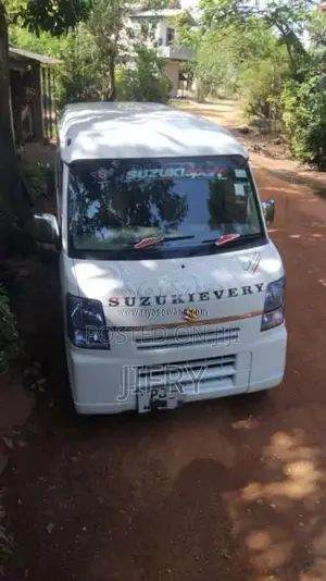 Suzuki Every 2014 Van (Used)