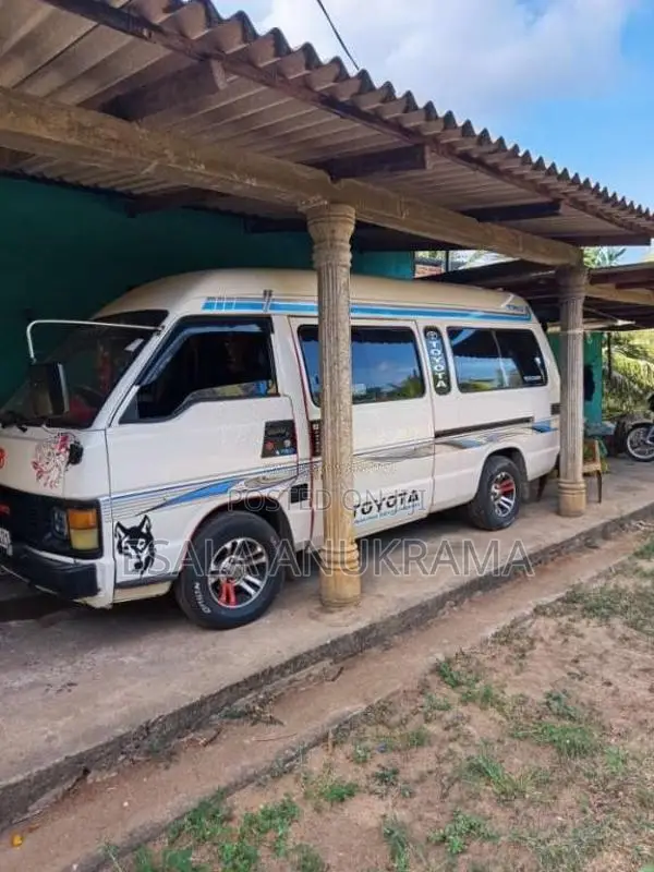 Toyota HIACE 1984 Van (Used)