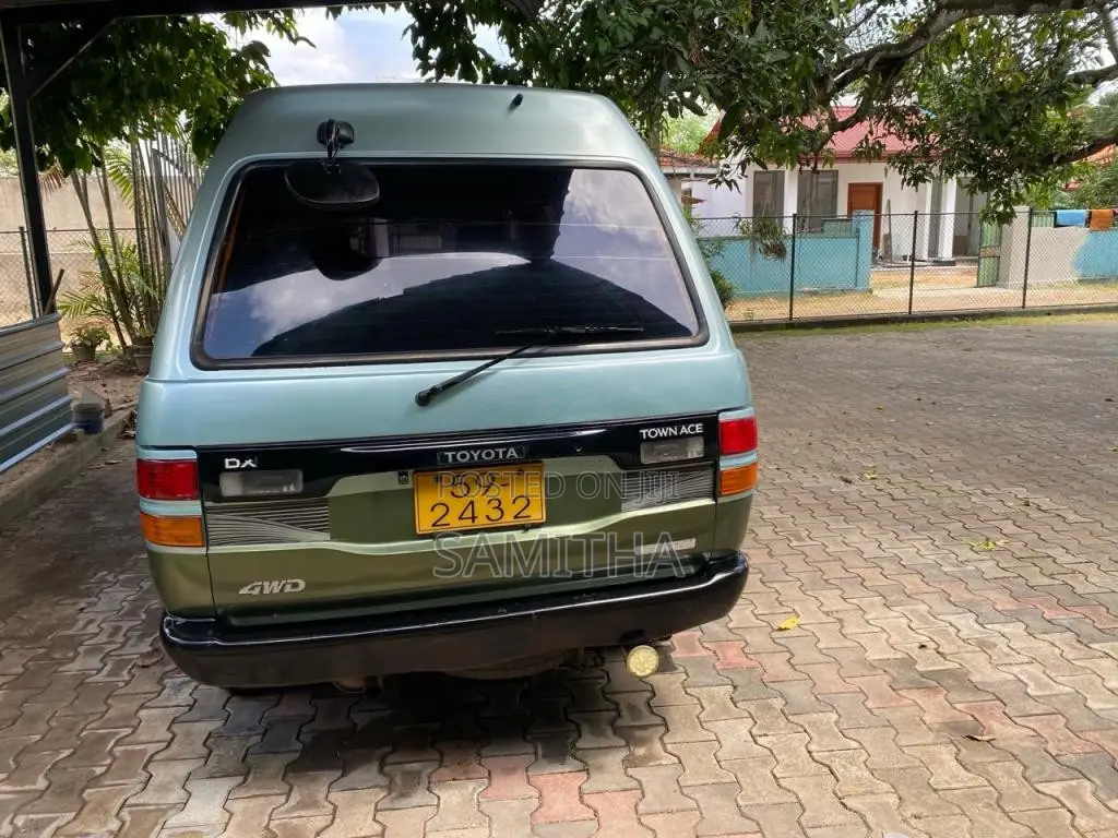 Toyota TownAce Lotto CR27 1992 Van (Used)