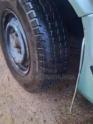 Toyota HIACE 1983 Van (Used)