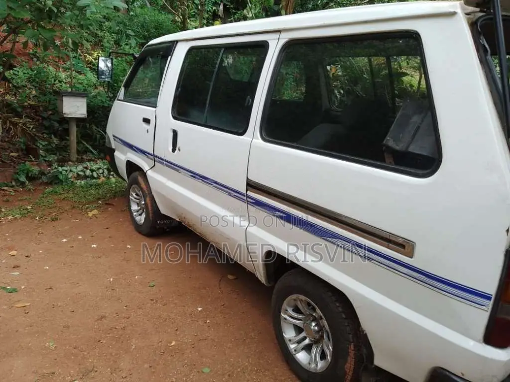 Toyota TownAce 1988 Van (Used)