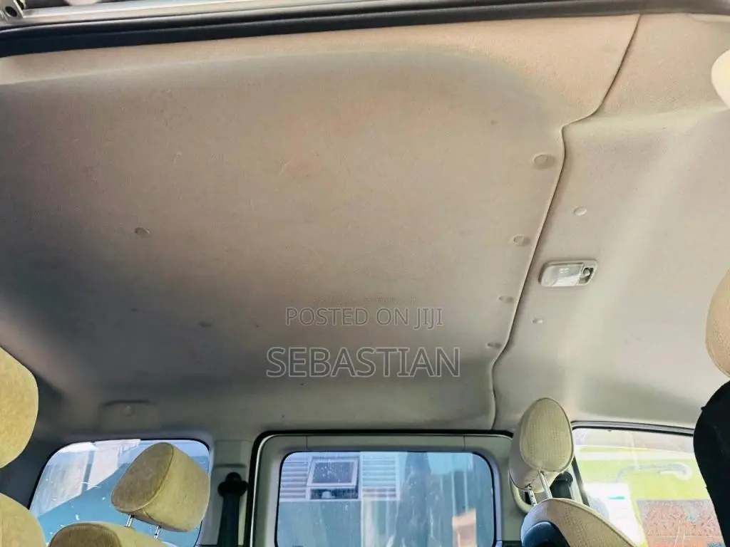 Nissan NV200 2018 Van (Used)