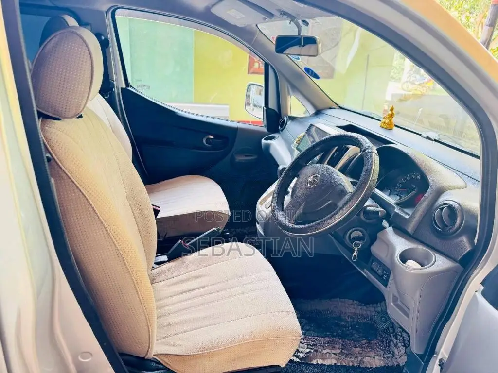 Nissan NV200 2018 Van (Used)