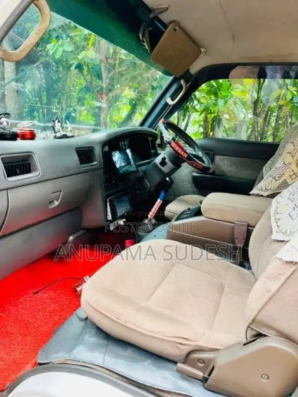 Nissan Caravan 1996 Van (Used)