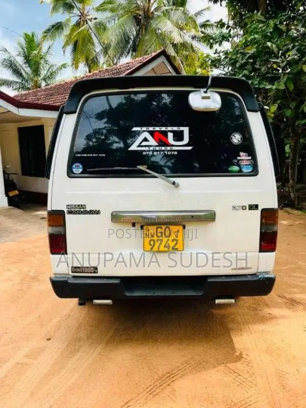 Nissan Caravan 1996 Van (Used)