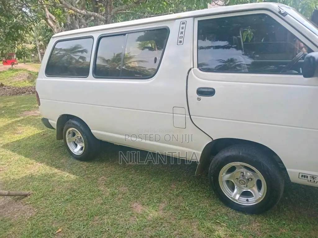 Toyota Lotto CR27 1995 Van (Used)