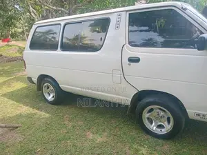 Toyota Lotto CR27 1995 Van (Used)