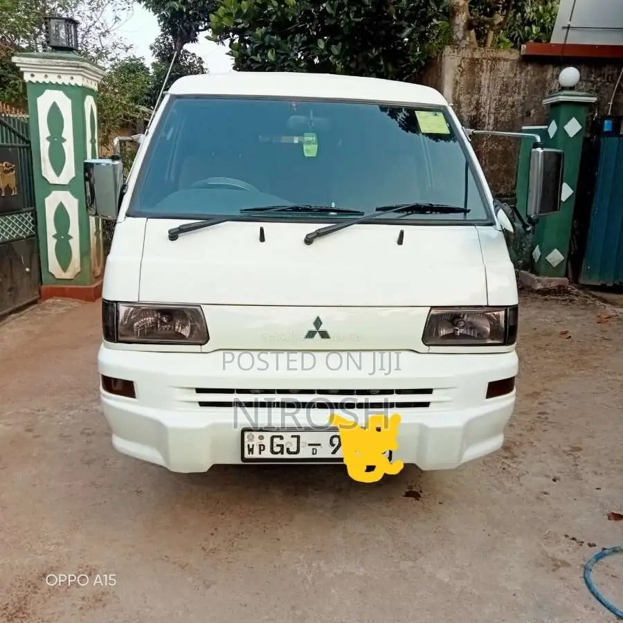 Mitsubishi Pio 15 2002 Van (Used)