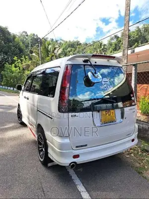 Toyota TownAce Noah KR42 2012 Van (Used)