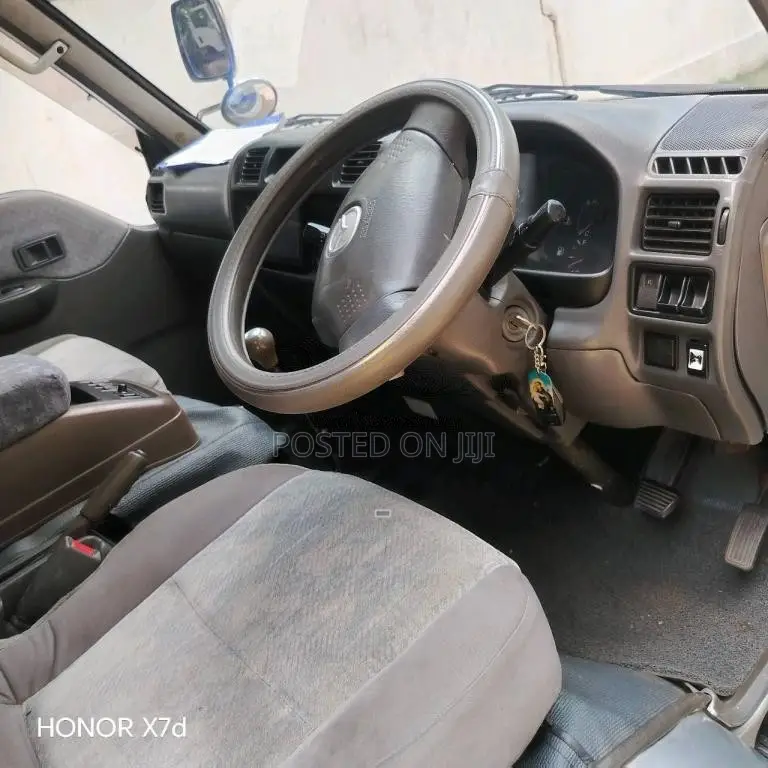 Nissan Vanette 2002 Van (Used)
