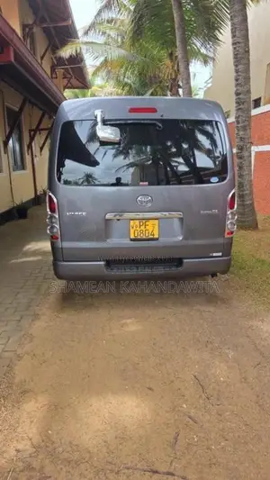 Toyota KDH Super GL 2007 Van (Used)
