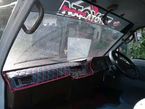 Toyota Shell 1985 Van (Used)