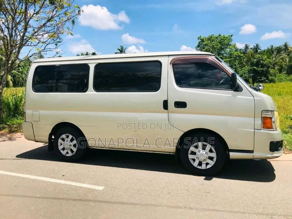 Nissan Caravan E25 2013 Van (Used)