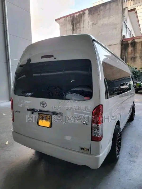 Toyota KDH 223 2015 Van (Used)
