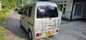 Nissan NV100 2015 Van (Used)