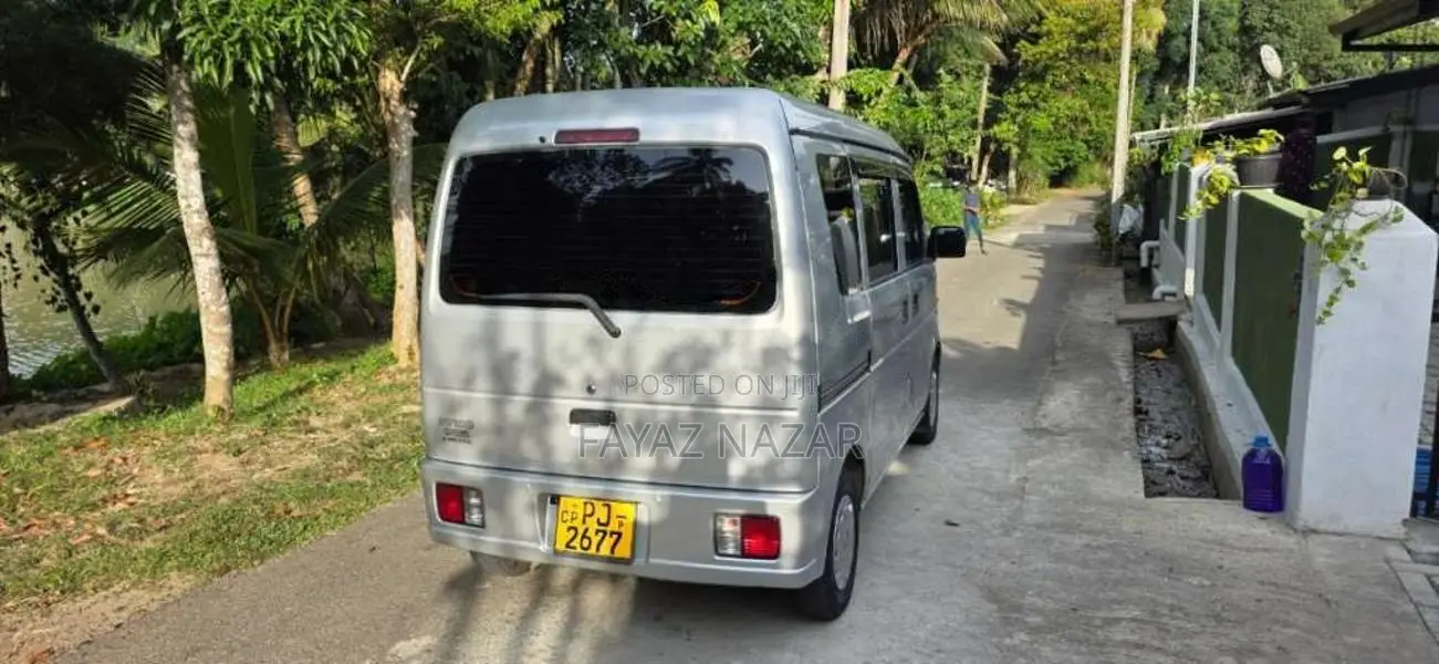 Nissan NV100 2015 Van (Used)
