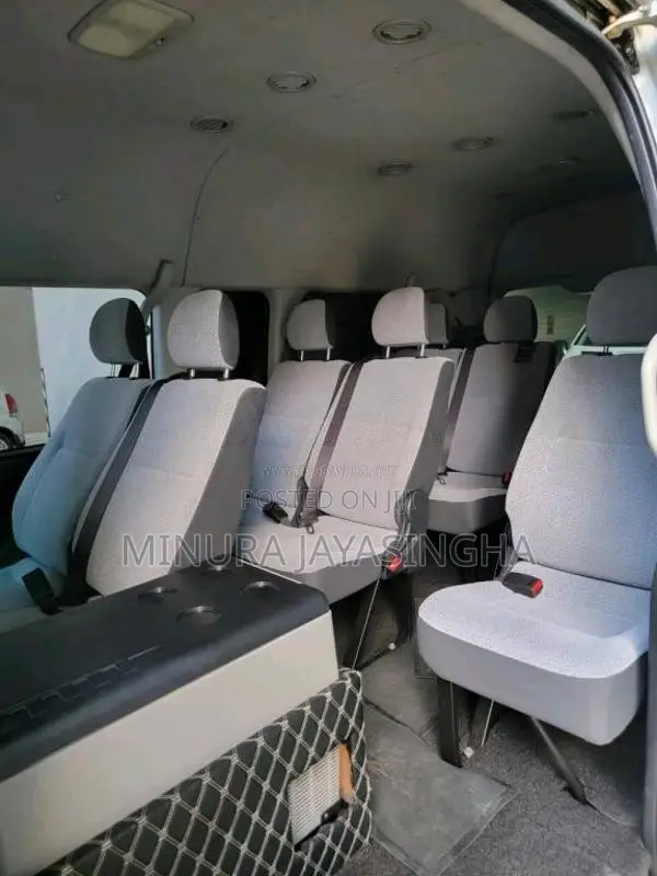 Toyota KDH 223 2015 Van (Used)