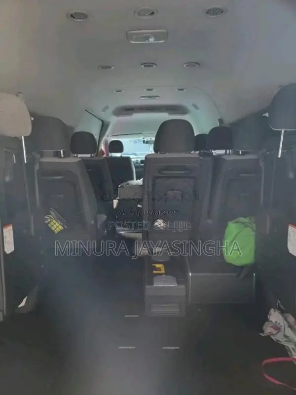 Toyota KDH 223 2015 Van (Used)
