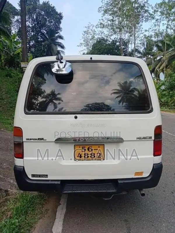 Toyota Dolphin 1991 Van (Used)