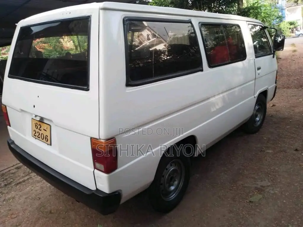 Mitsubishi L300 1981 Van (Used)
