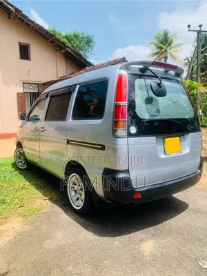 Toyota Noah 1998 Van (Used)