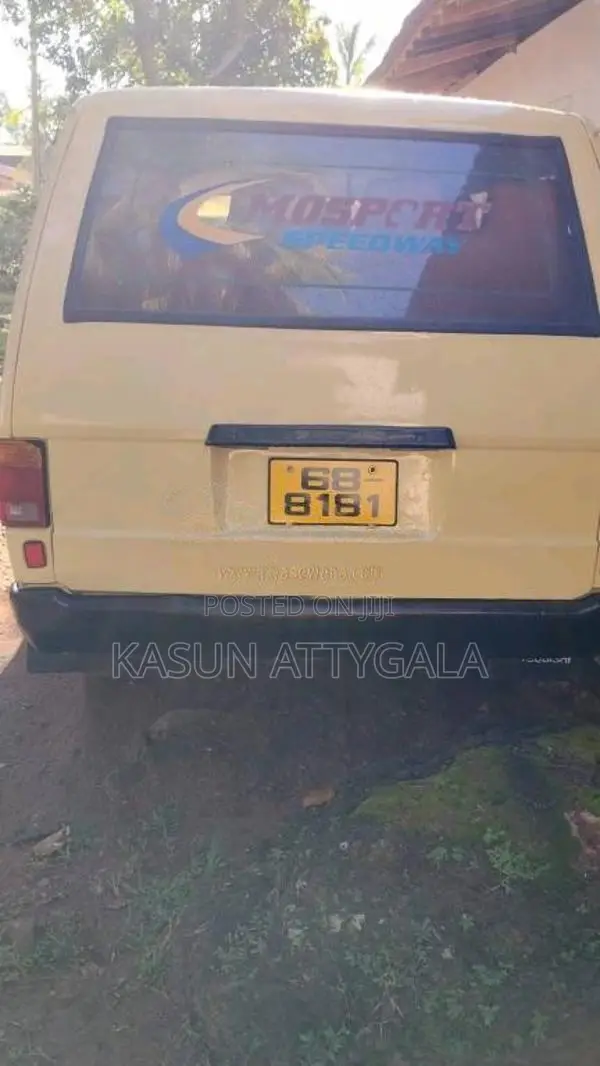 Mitsubishi L300 1988 Van (Used)